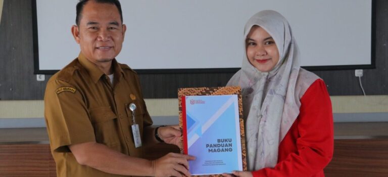 Fikes UUI Lepas Puluhan Mahasiswa Kerja Praktek di RSUD Meuraxa Banda Aceh