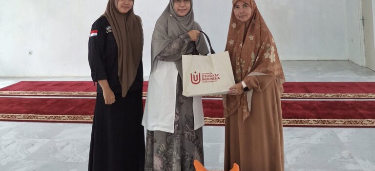 Mahasiswa UUI Antusias Ikuti Kajian Muslimah Jum’at