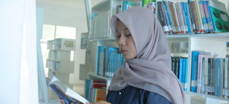 Mahasiswi Farmasi UUI Ajak Generasi Muda Kembali ke Budaya Indatu Melalui Film Pendek “Pulang Lewat Literasi”