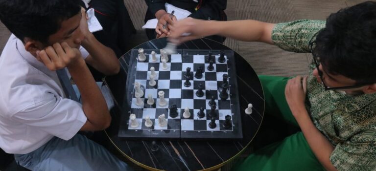 Lomba Catur Meriahkan Dies Natalis UUI ke-XI