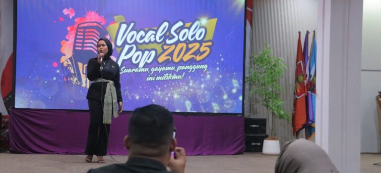 Puluhan Peserta Unjuk Suara Meriahkan Dies Natalis ke-XI UUI pada Lomba Nyanyi